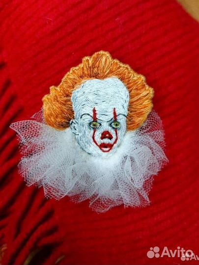 Брошь Пеннивайз Оно