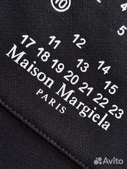 Шорты Maison Margiela черные оверсайз рваные