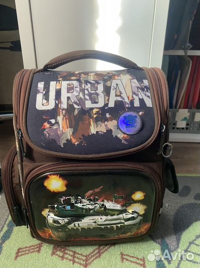 Рюкзак школьный