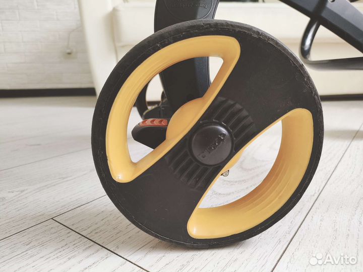 Коляска автолюлька Doona