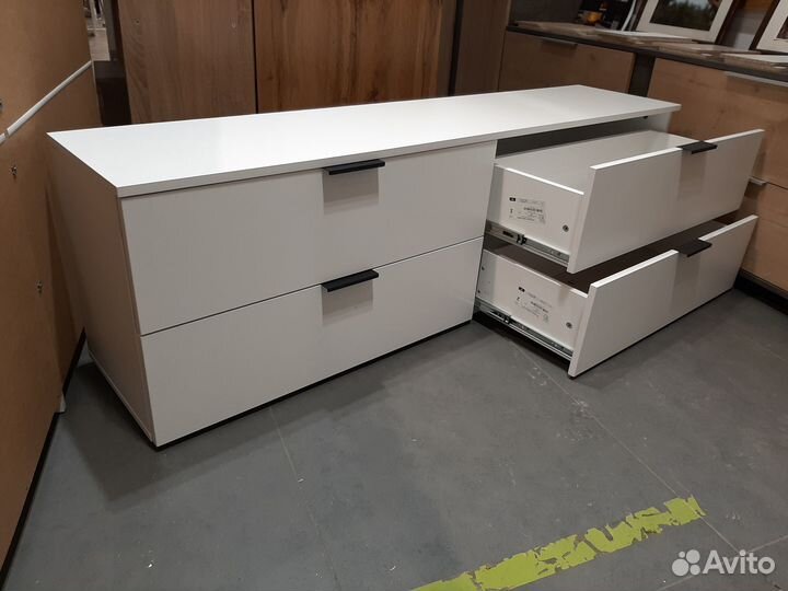 Тумба TV 1,6 м 4 ящика белая