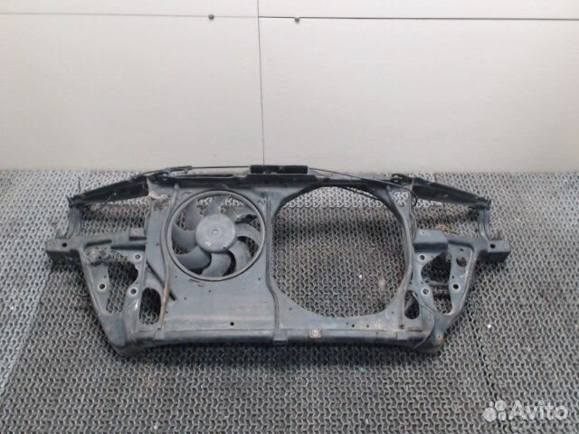 Рамка передняя Volkswagen Passat 5, 1997