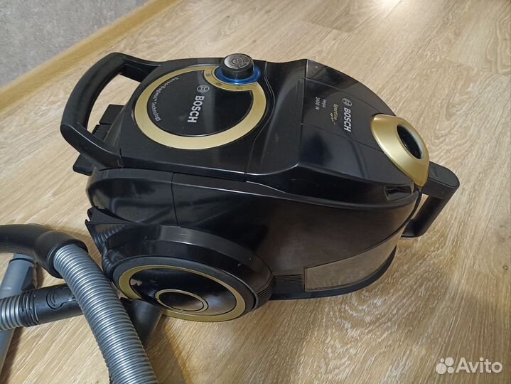 Пылесос Bosch 2400W