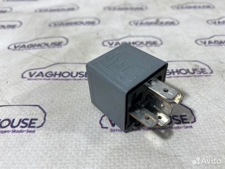 Реле Porsche Cayenne 955 4.5 (4800) 2005