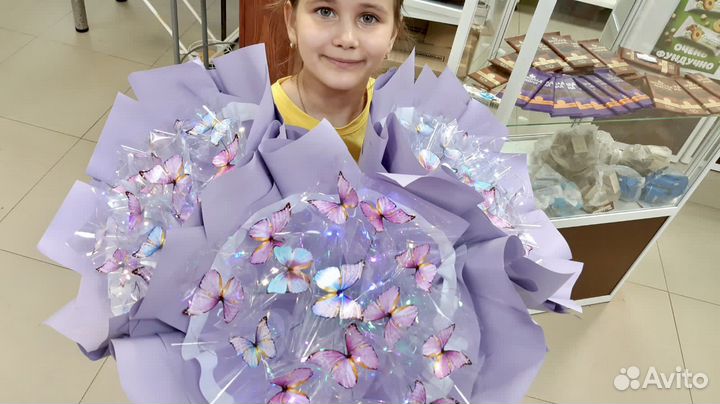 Светящийся букет из 15 бабочек