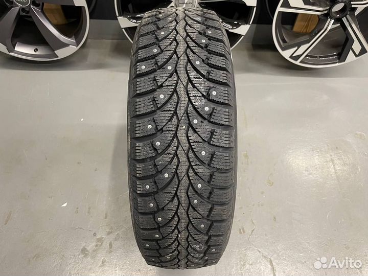 Pirelli Formula Ice 215/55 R17 98T