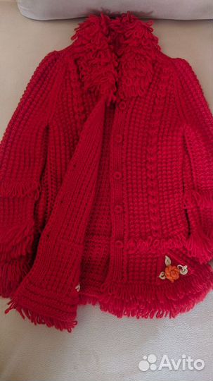 Кофта вязаная красная