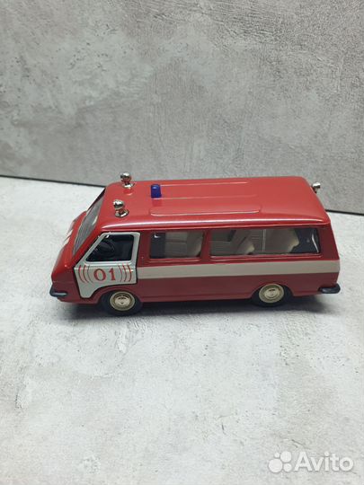 Раф 2203 1/43 моделька СССР пожарный