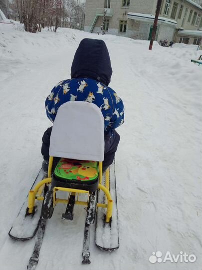 Детский снегокат с колесами