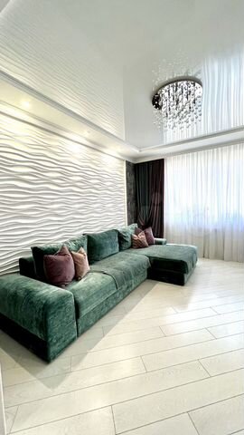 3-к. квартира, 81 м², 2/18 эт.