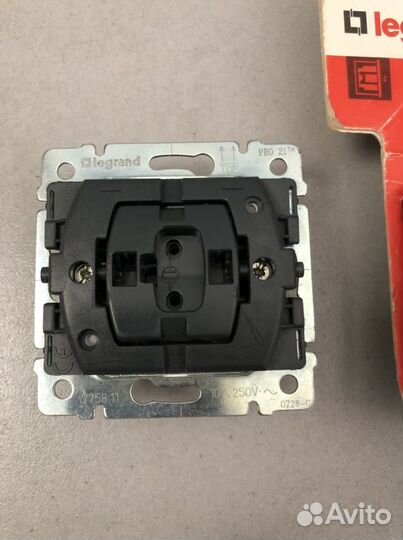 Выключатель 1-клавишный Legrand