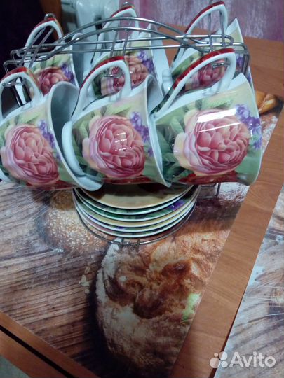 Чайный сервиз (Подарок к празднику)