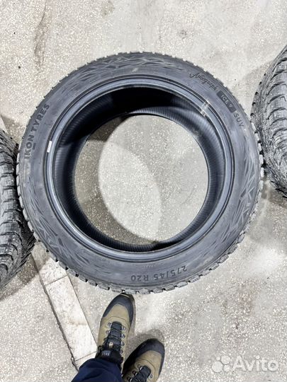 Ikon Tyres Autograph Ice 9 SUV 275/45 R20 110T