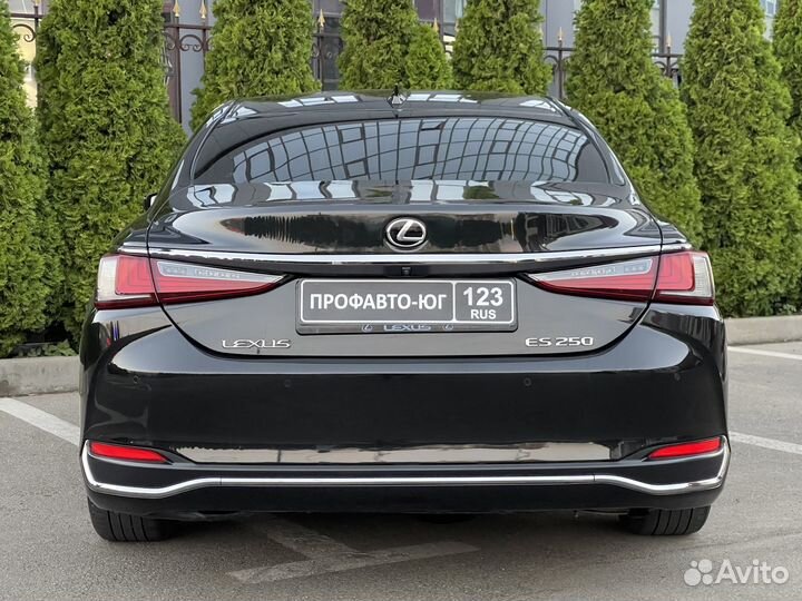 Посуточная аренда Lexus