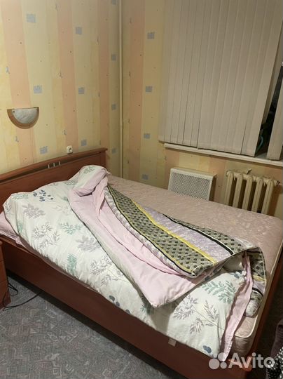 Спальный гарнитур бу