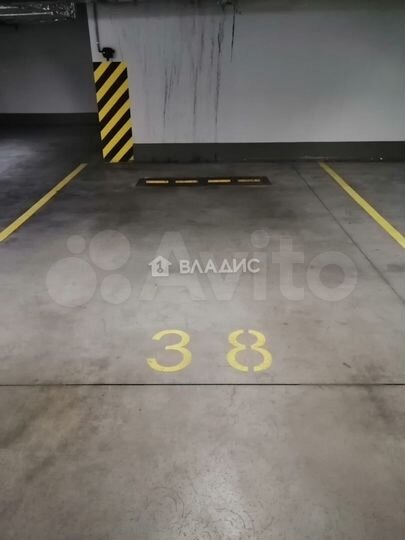 Машиноместо, 20 м²