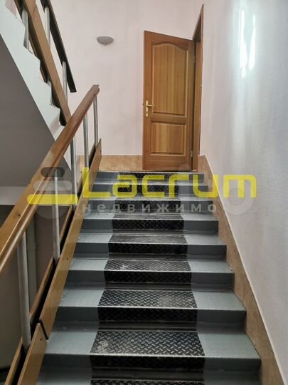 Продам два этажа в центре города