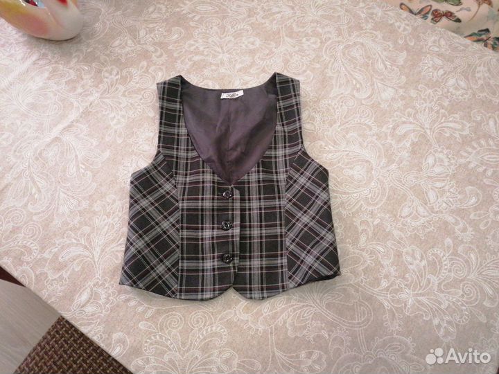 Жилетка от школьной формы для девочки