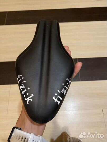 Седло для велосипеда fi'zi:k