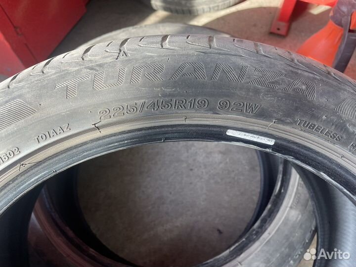 Bridgestone Turanza T001 225/45 R19