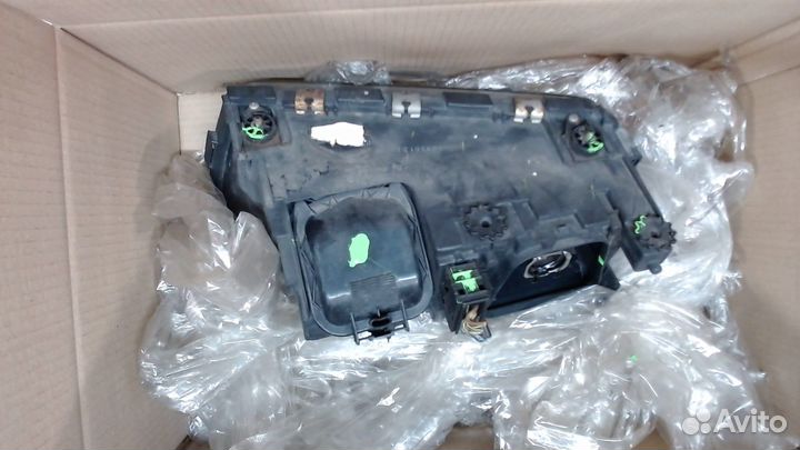 Фара (передняя) BMW 7 E38, 1997