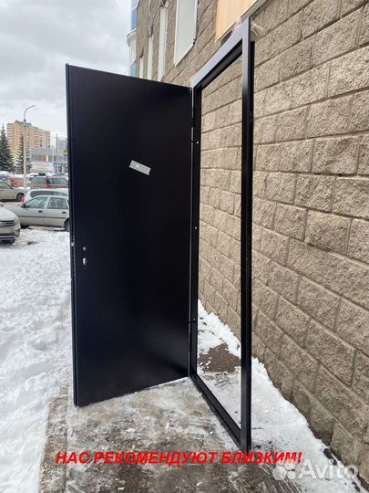 Толстая дверь входная в квартиру