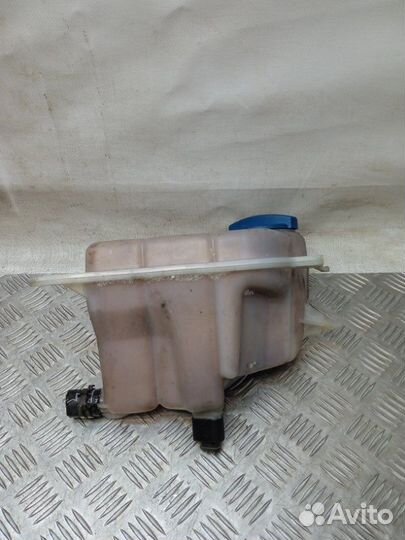 Бачок расширительный Audi A6 универсал 3.0 ASB