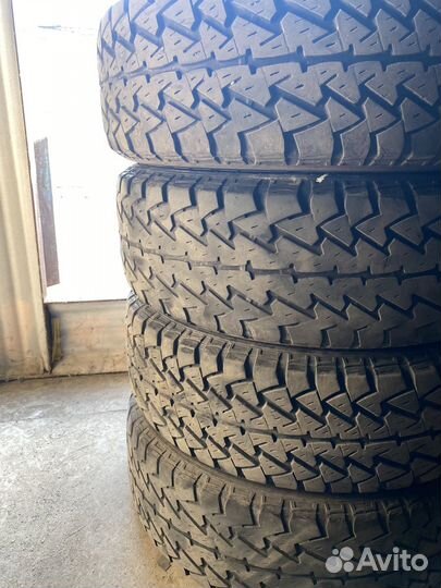 Goodyear Wrangler AT/R 225/70 R16