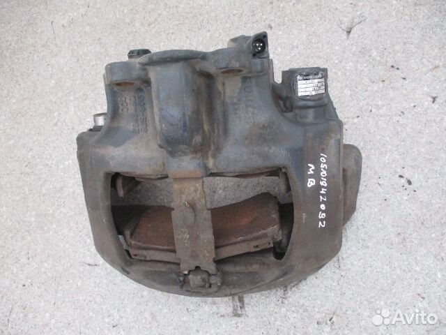 Суппорт задний правый Mercedes-Benz A9444201102