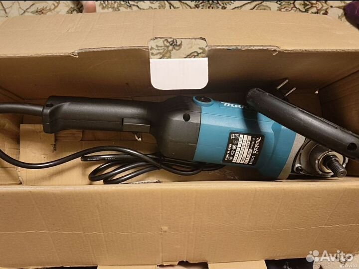 Шлифмашинка makita 9227CB