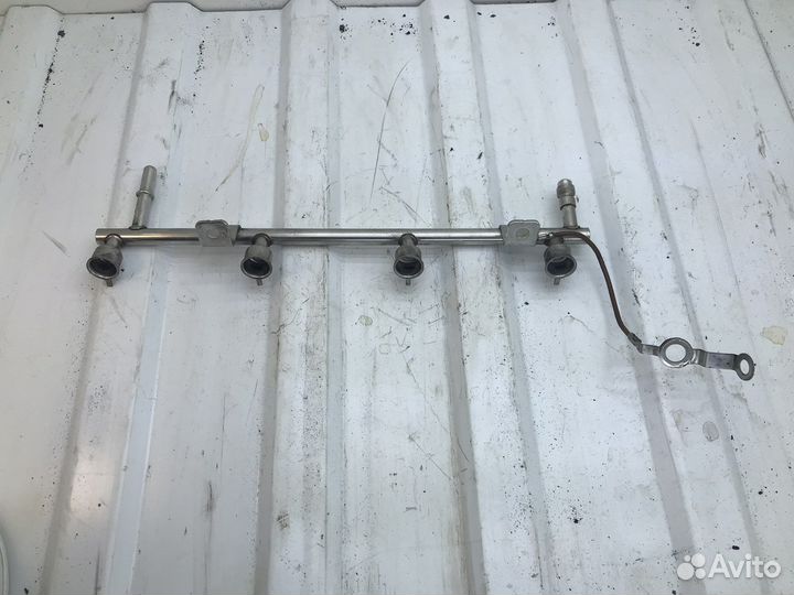 Топливная рампа Opel Astra J