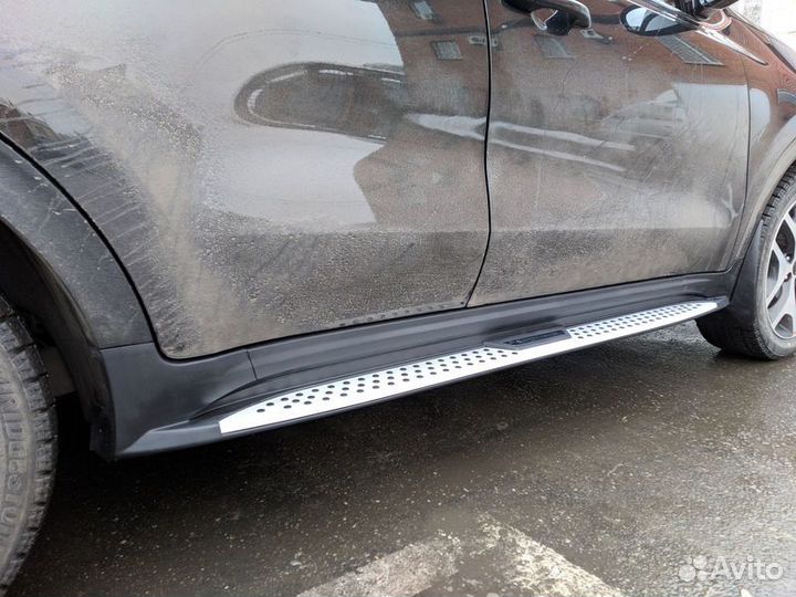 Пороги подножки c логотипом Kia Sportage 4