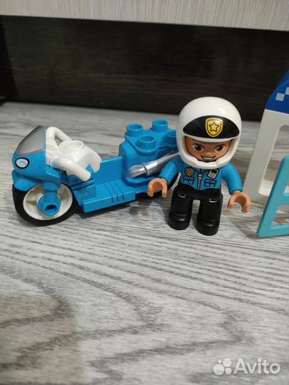 Lego duplo полицейский