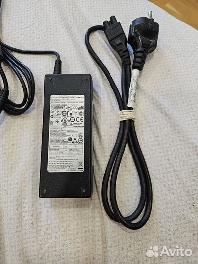 Зарядное устройство для ноутбука Samsung