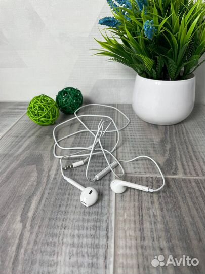 Новые наушники apple earpods 3.5 мм