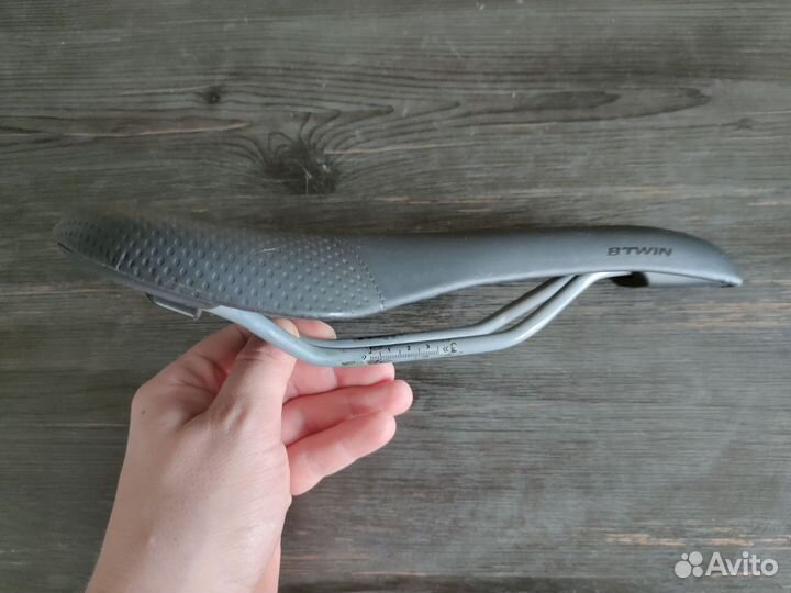 Продам седло Decathlon