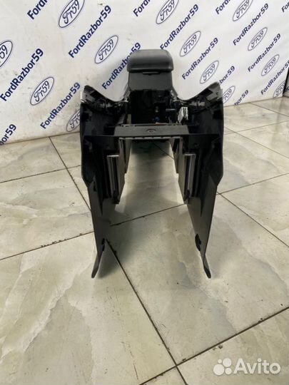 Подлокотник левый Mazda Cx-7 ER 2.3 (L3-VDT) 2007