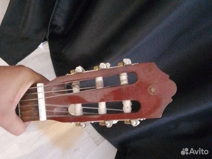 Классическая гитара yamaha c40