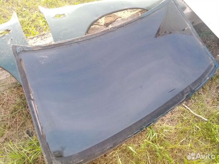 Заднее лобовое стекло ваз 2110