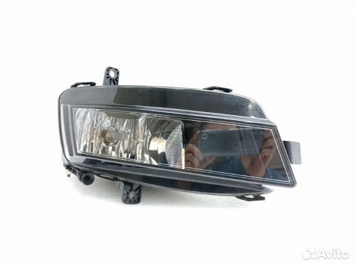 Фара противотуманная передняя правая Volkswagen
