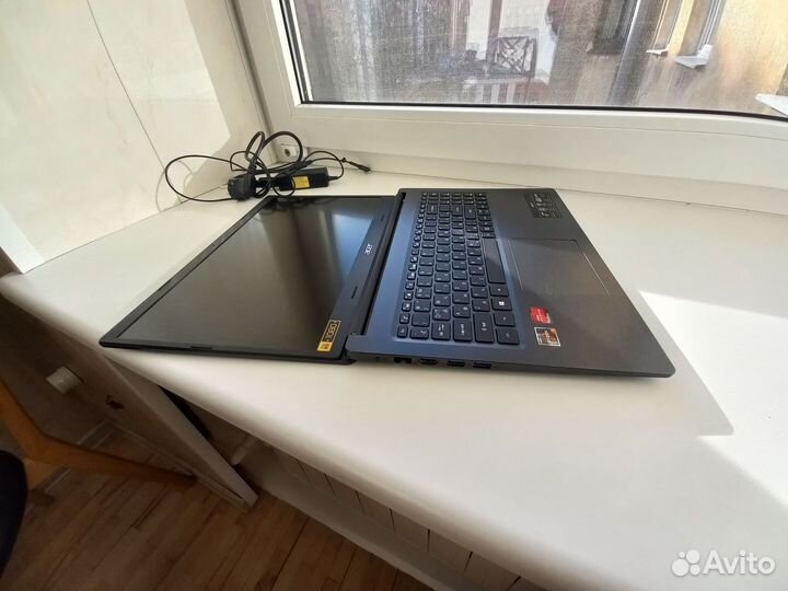 Мощный ноутбук Acer +8 Ram/512 SSD