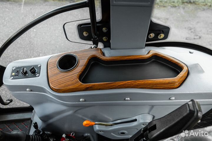 Экскаватор-погрузчик Redstar T17.5/24, 2023