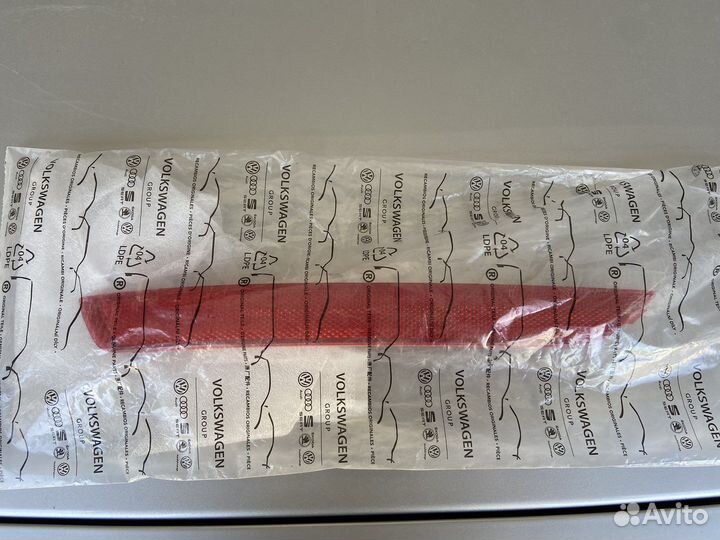 Отражатель в задний бампер Seat Leon 2