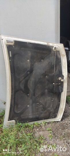 Капот УАЗ Патриот с небольшим дефектом