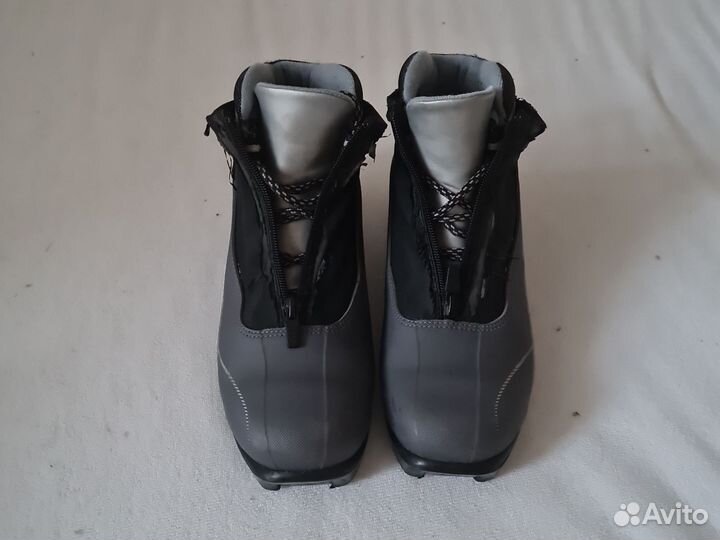 Лыжные ботинки spine 41, с лыжами