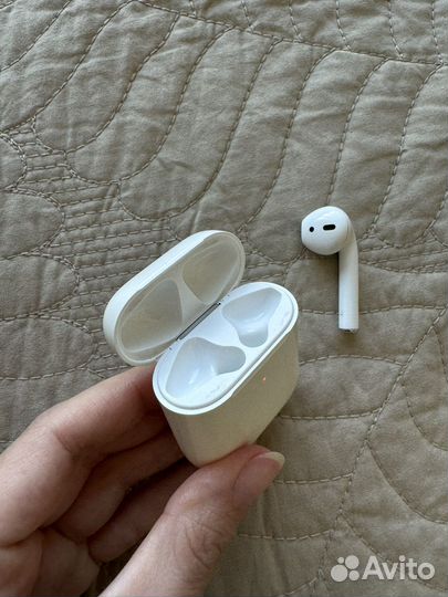 Зарядный кейс apple AirPods 2 оригинал