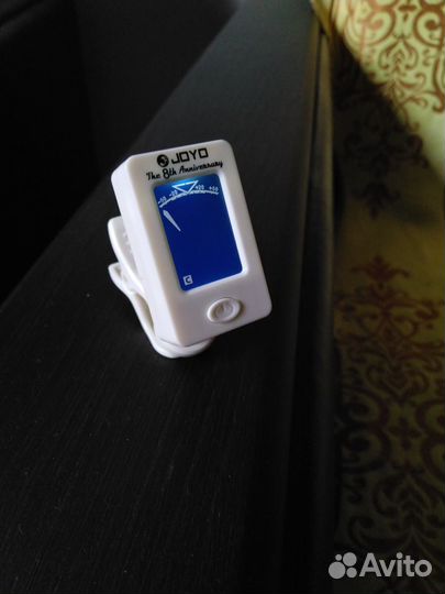 Тюнер и мерономом для гитары цифровой