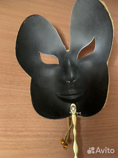 Маскарадная маска новая