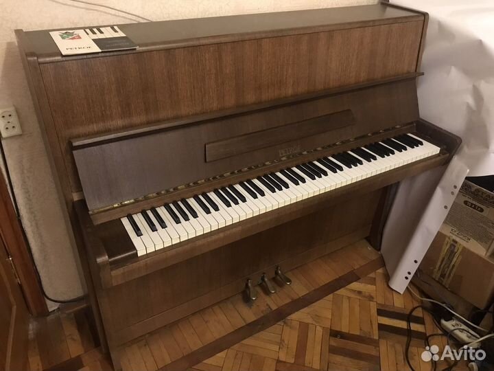 Фортепиано Petrof