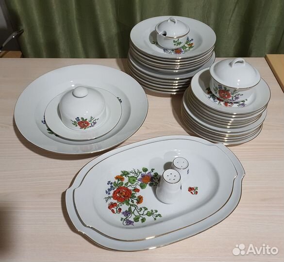 Столовый сервиз. 6 персон. Фарфор. Г Д Р